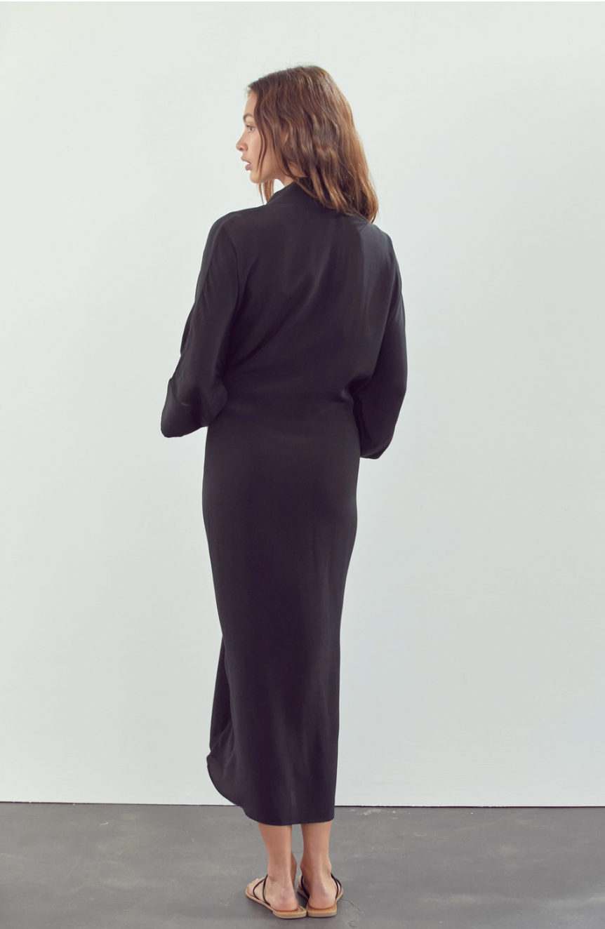Front tie midi dress: Black / 53% Viscose 47% Rayon