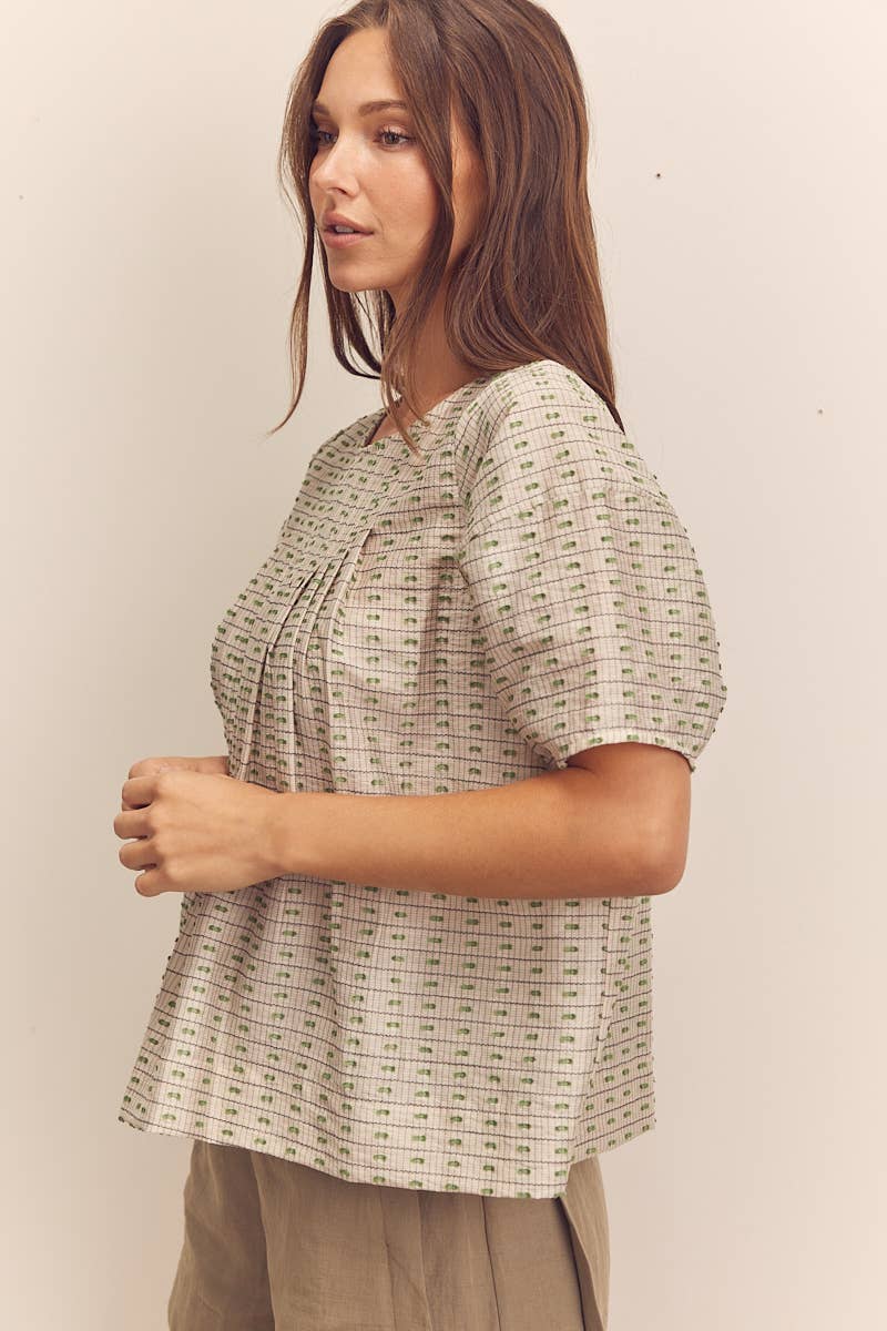Short sleeve pleated blouse: Beige/Green / Abstract & Geometric