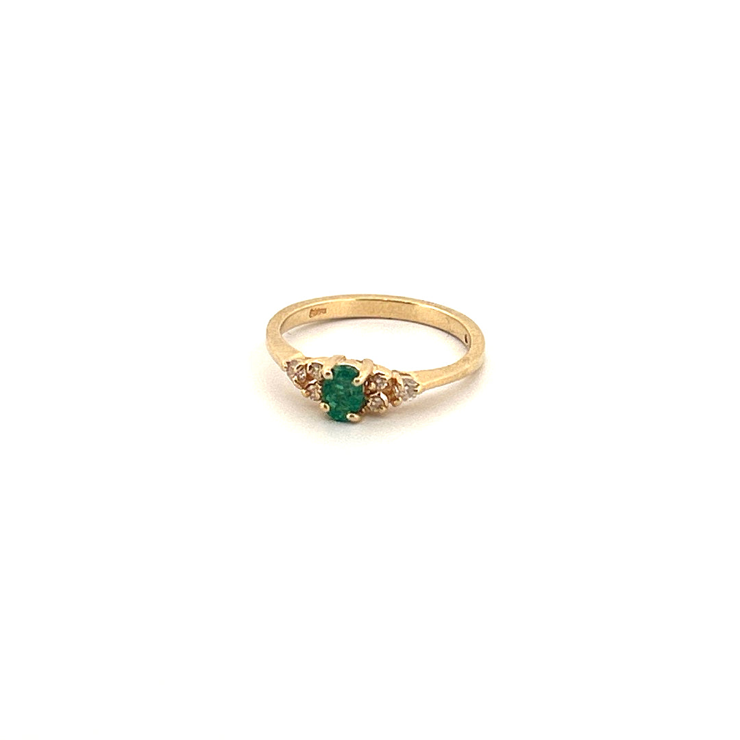 Venus Emerald Star Ring