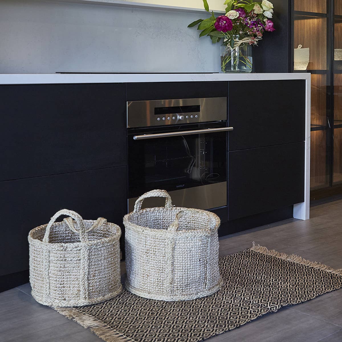 Handwoven Wicker Storage Basket l Bono Basket with Handle: Medium