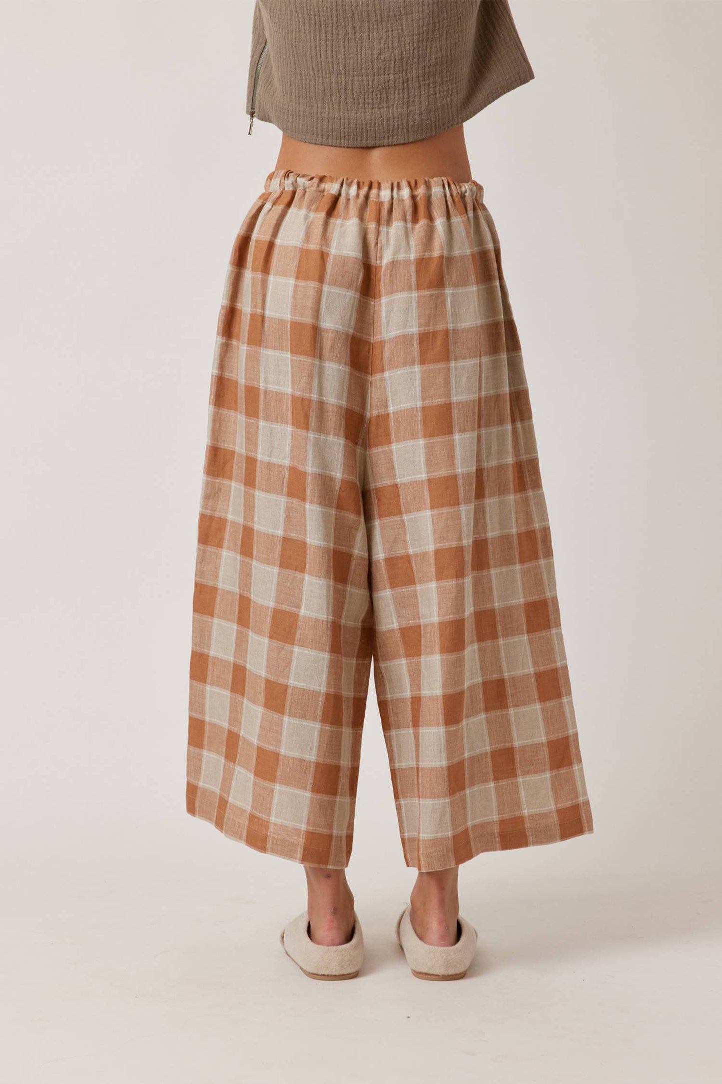 Front tie linen pants: 100% Linen