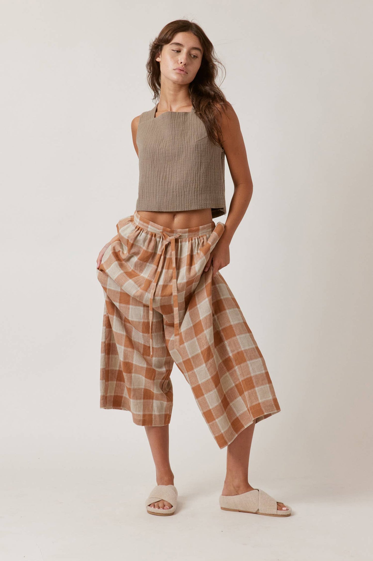 Front tie linen pants: 100% Linen