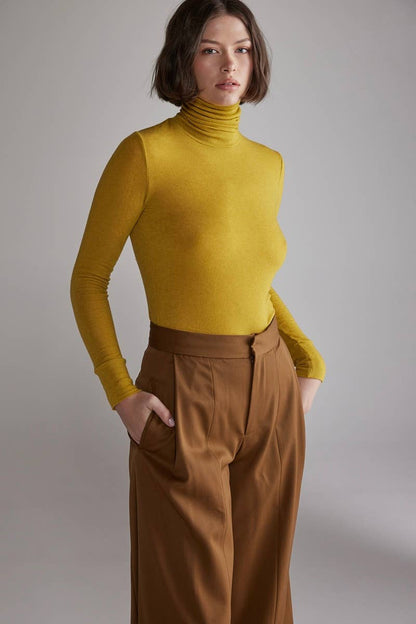 Wool blend lightweight turtleneck