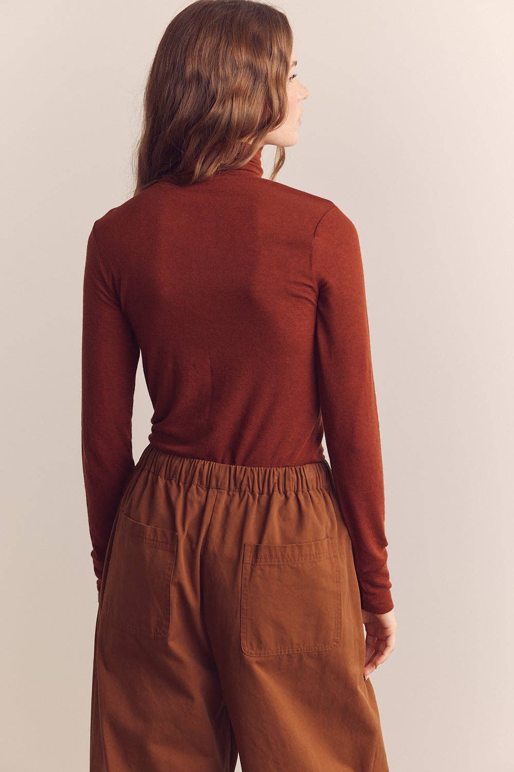 Pleated drawstring pants: Red Bean / Solid