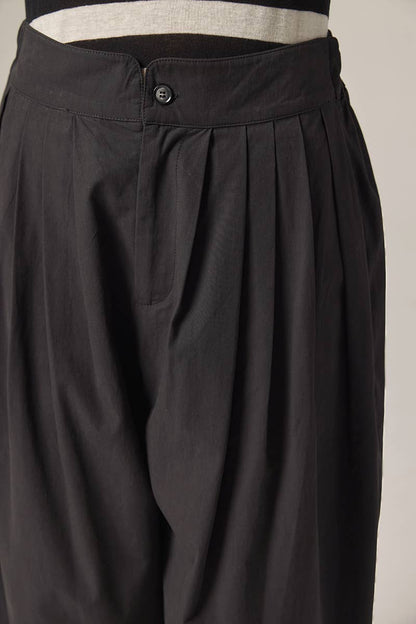 Back elestic pleated pants: Black / Solid