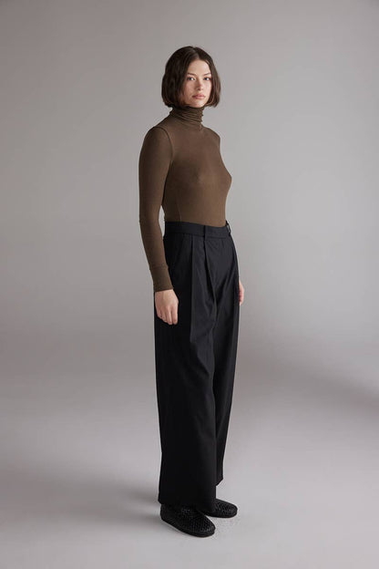Wool blend turtleneck: D.Olive Solid