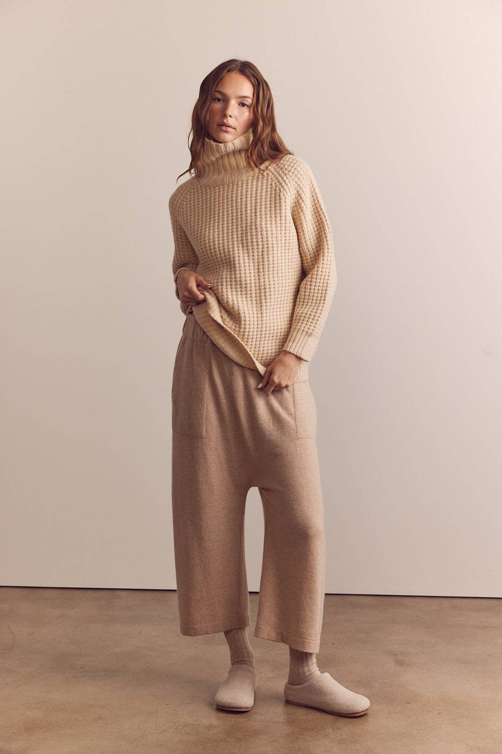Wool turtleneck waffle sweater: Cream / Solid / XS/S