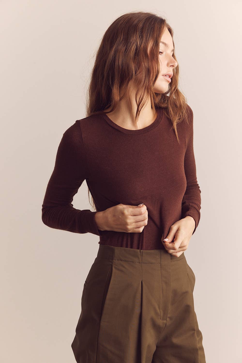 Wool blend lightweight knit top : Chestnut / Solid