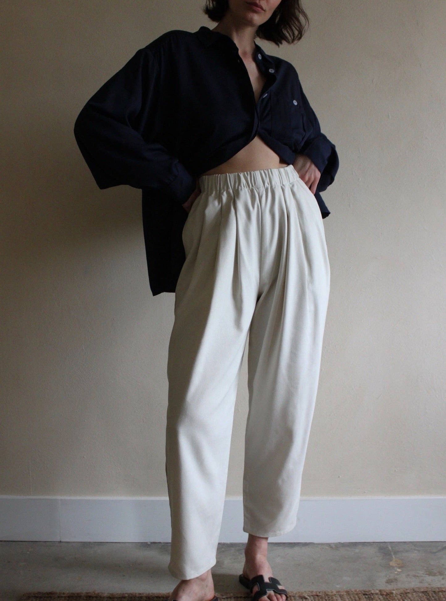 Lena Silk Canvas Pant: Black / S / 26"