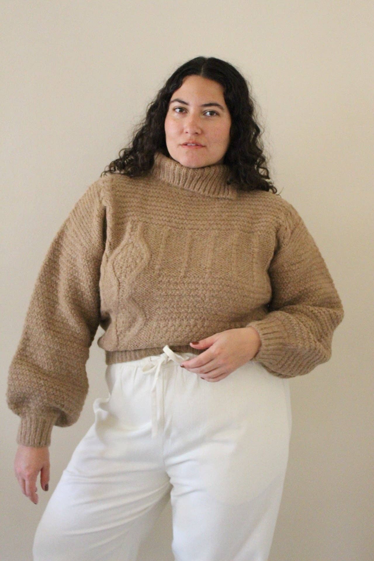 Ollie Knitted Suri Alpaca Sweater: Jute / O/S