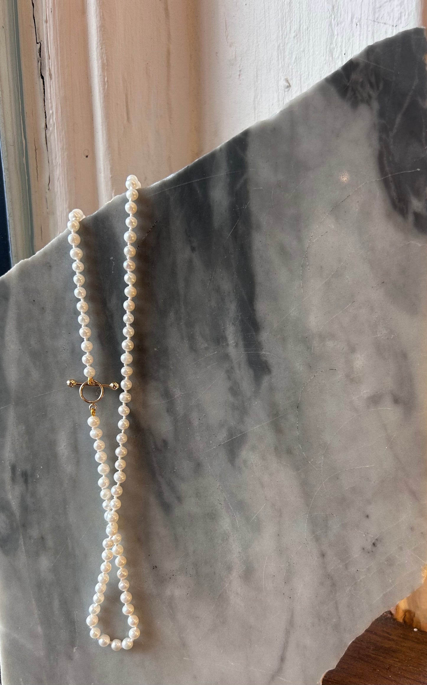 Small Pearl Lock Pearl Necklace