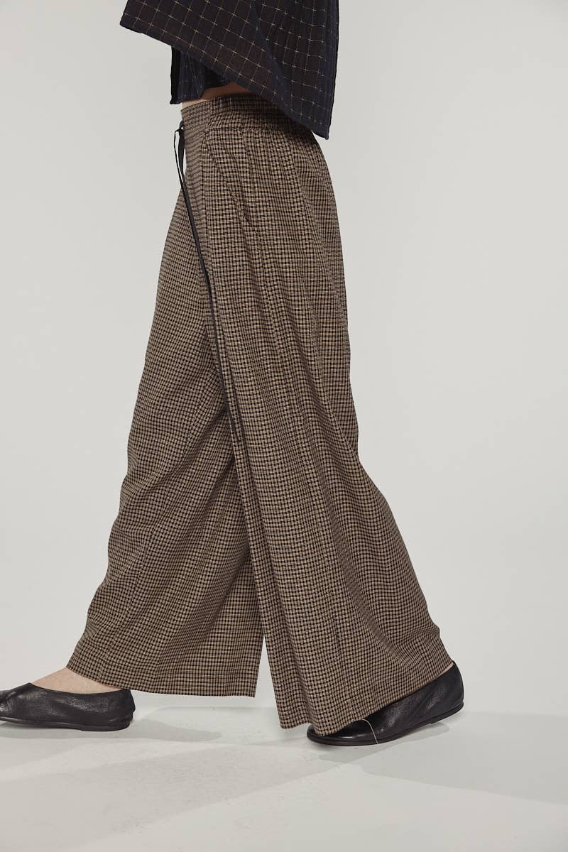 Wide leg straight pants: Black/Khaki / Checkered