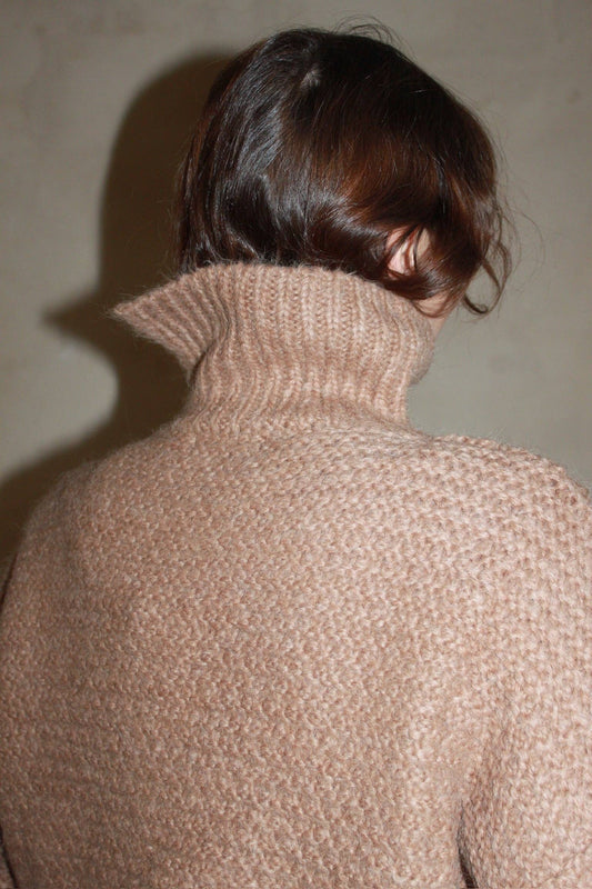 Ollie Knitted Suri Alpaca Sweater: Jute / O/S