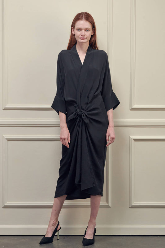 Front tie midi dress: Black / 53% Viscose 47% Rayon