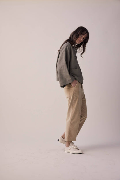 Cropped corduroy baggy pants: Dark beige / 97% Cotton 3% Spandex