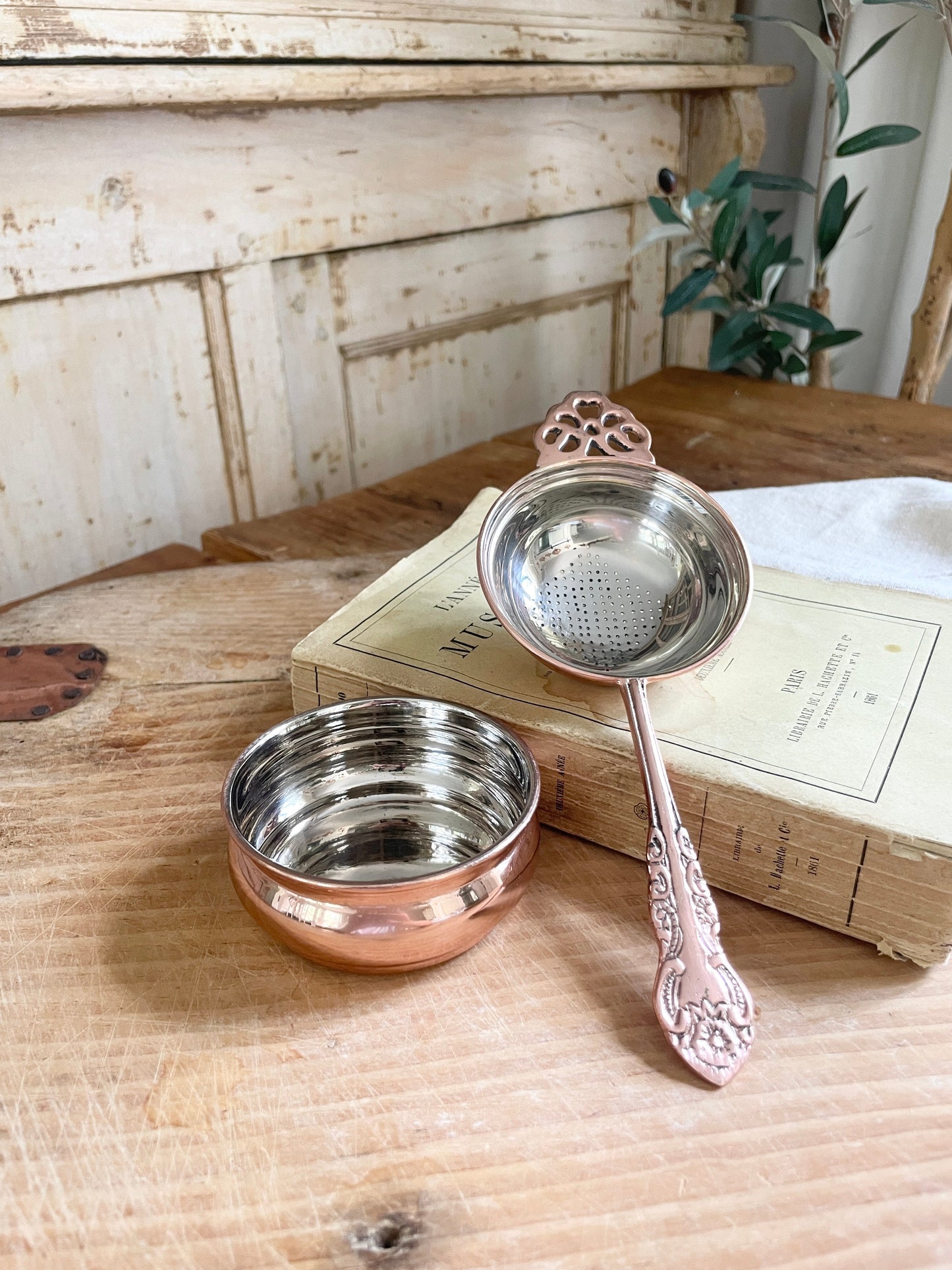 CMK Vintage Inspired French Tea Strainer