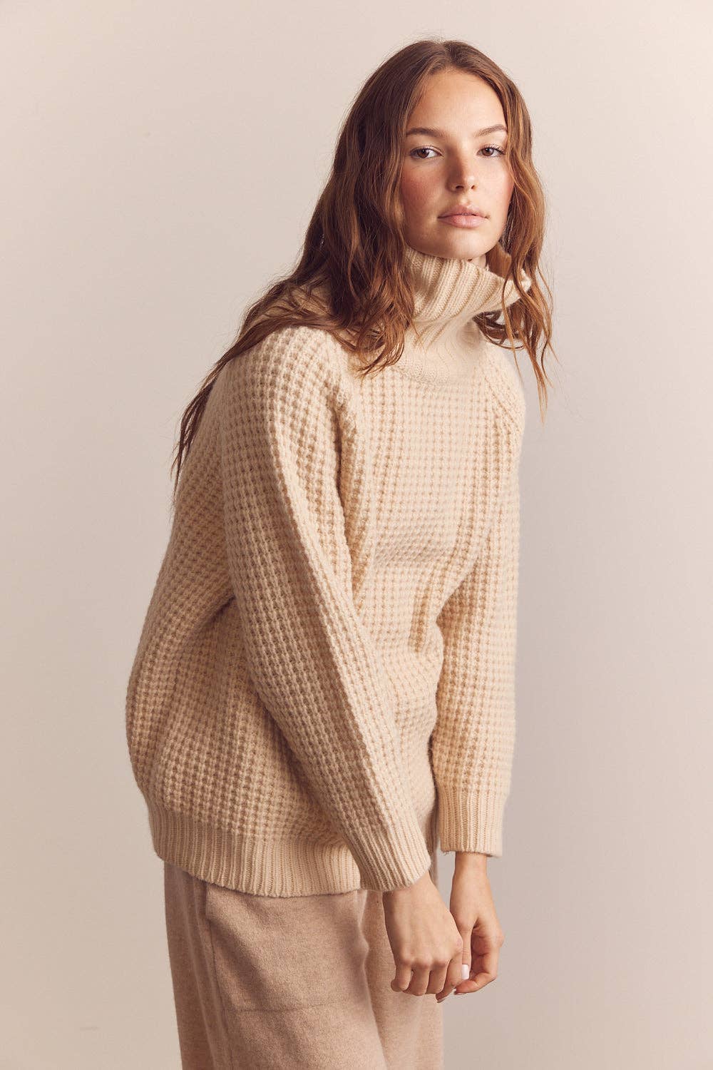Wool turtleneck waffle sweater: Cream / Solid / XS/S