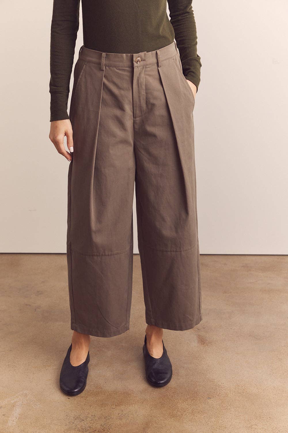Wide-leg ankle trousers: Mud / Solid / M/L