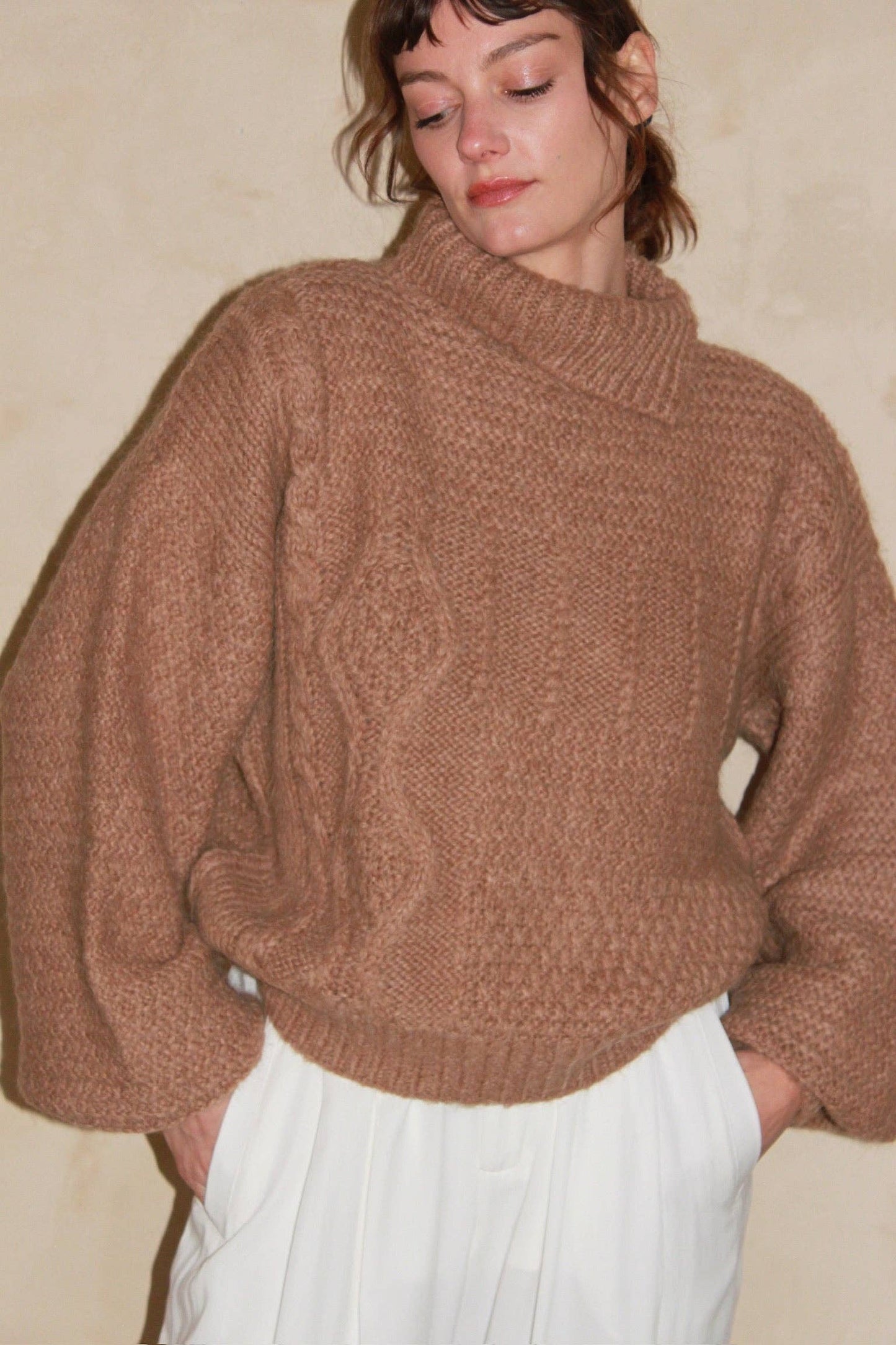 Ollie Knitted Suri Alpaca Sweater: Jute / O/S