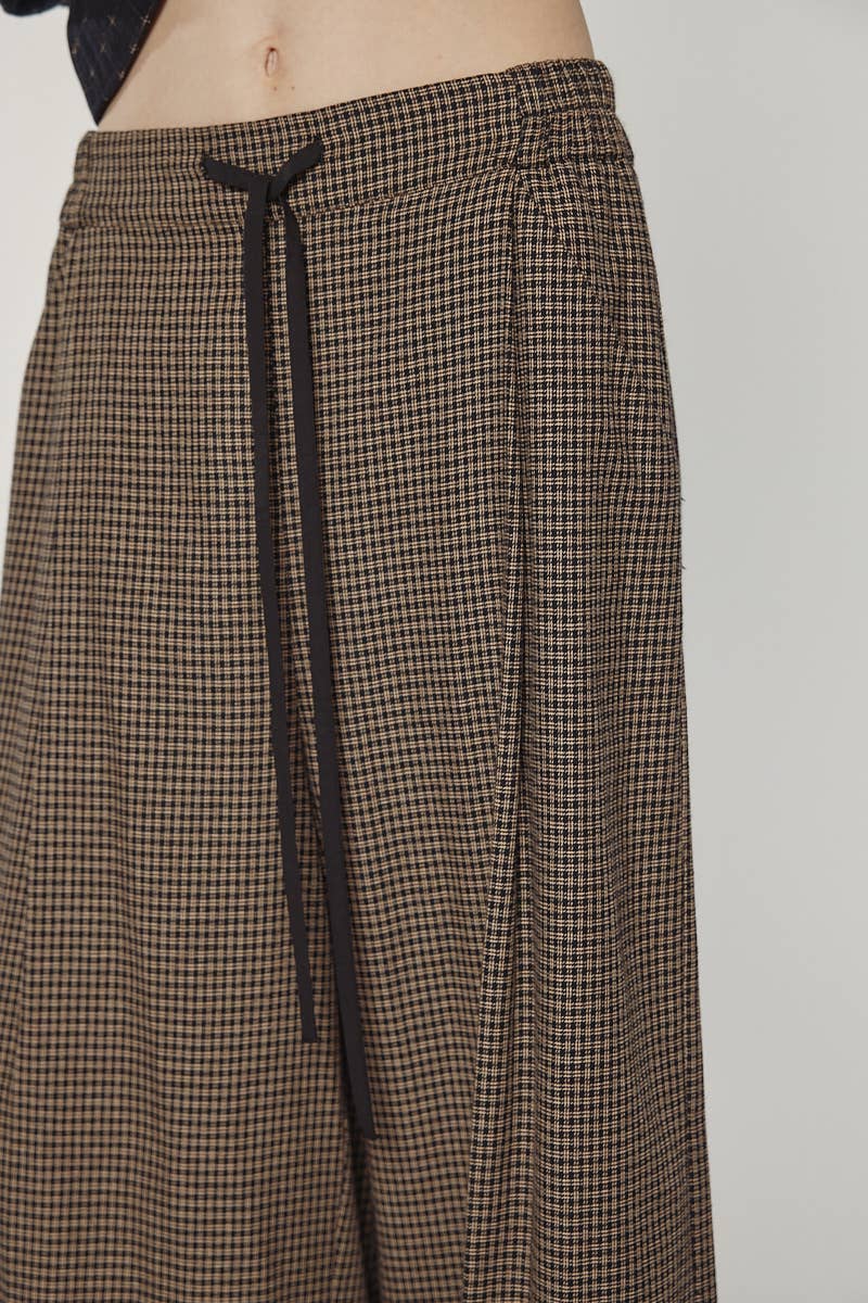 Wide leg straight pants: Black/Khaki / Checkered