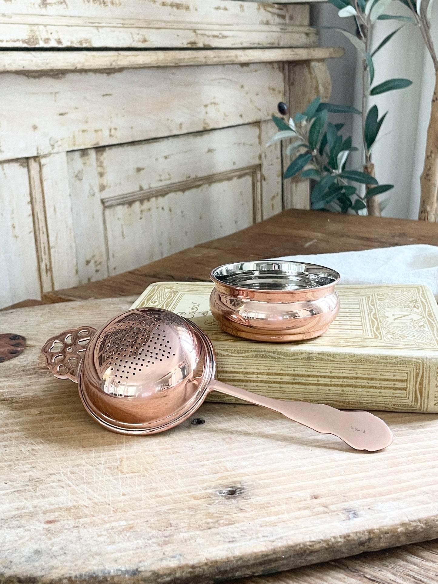 CMK Vintage Inspired French Tea Strainer