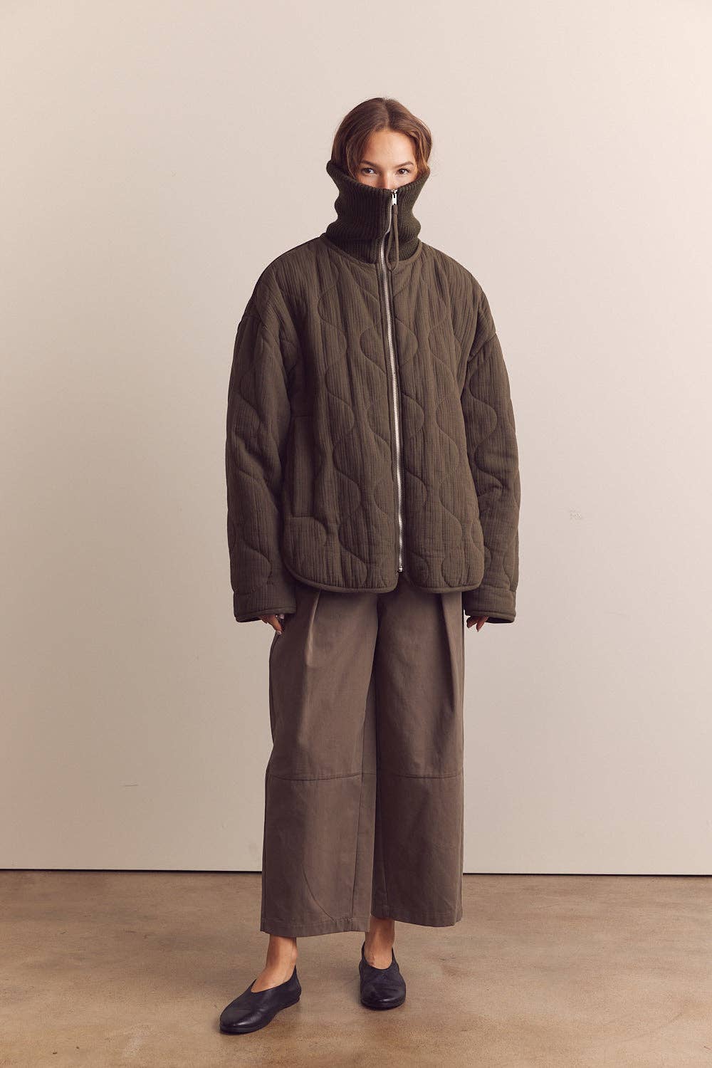 High neck rib collar cotton quilt jacket: Pine / Solid / M/L