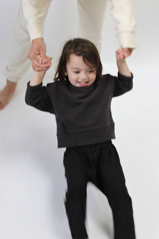 Mini Scooter Raw Silk Harem Pant: Black / 4-5 T