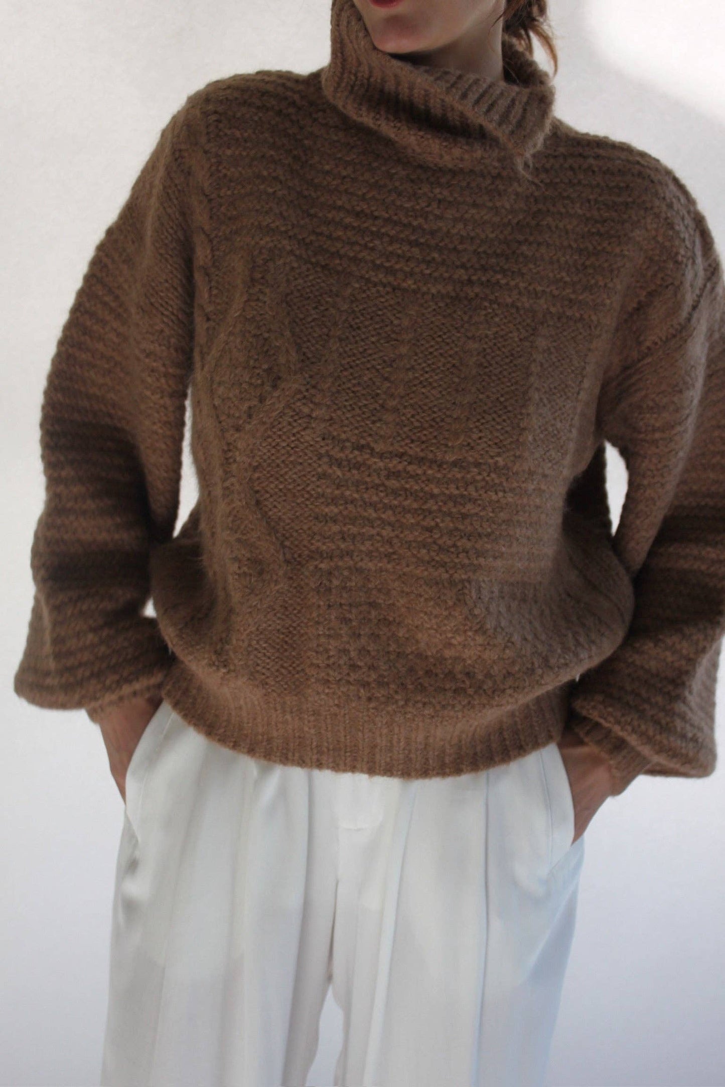 Ollie Knitted Suri Alpaca Sweater: Jute / O/S