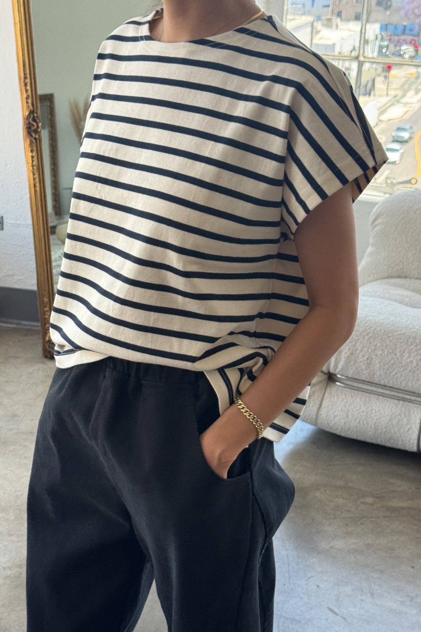 Manon Tee  WHITE STRIPE ON NAVY