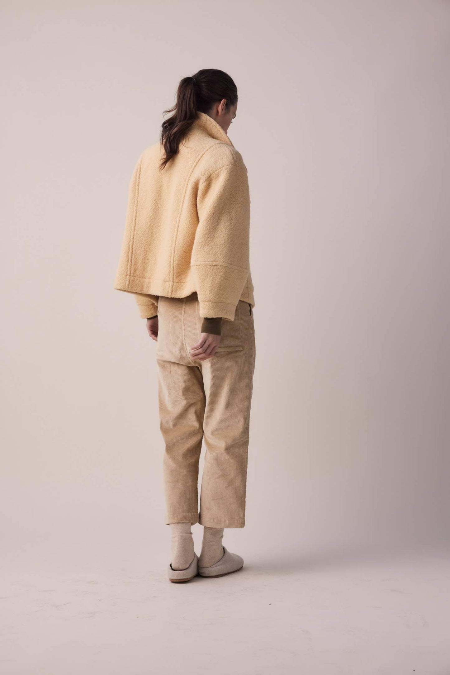 Cropped corduroy baggy pants: Dark beige / 97% Cotton 3% Spandex