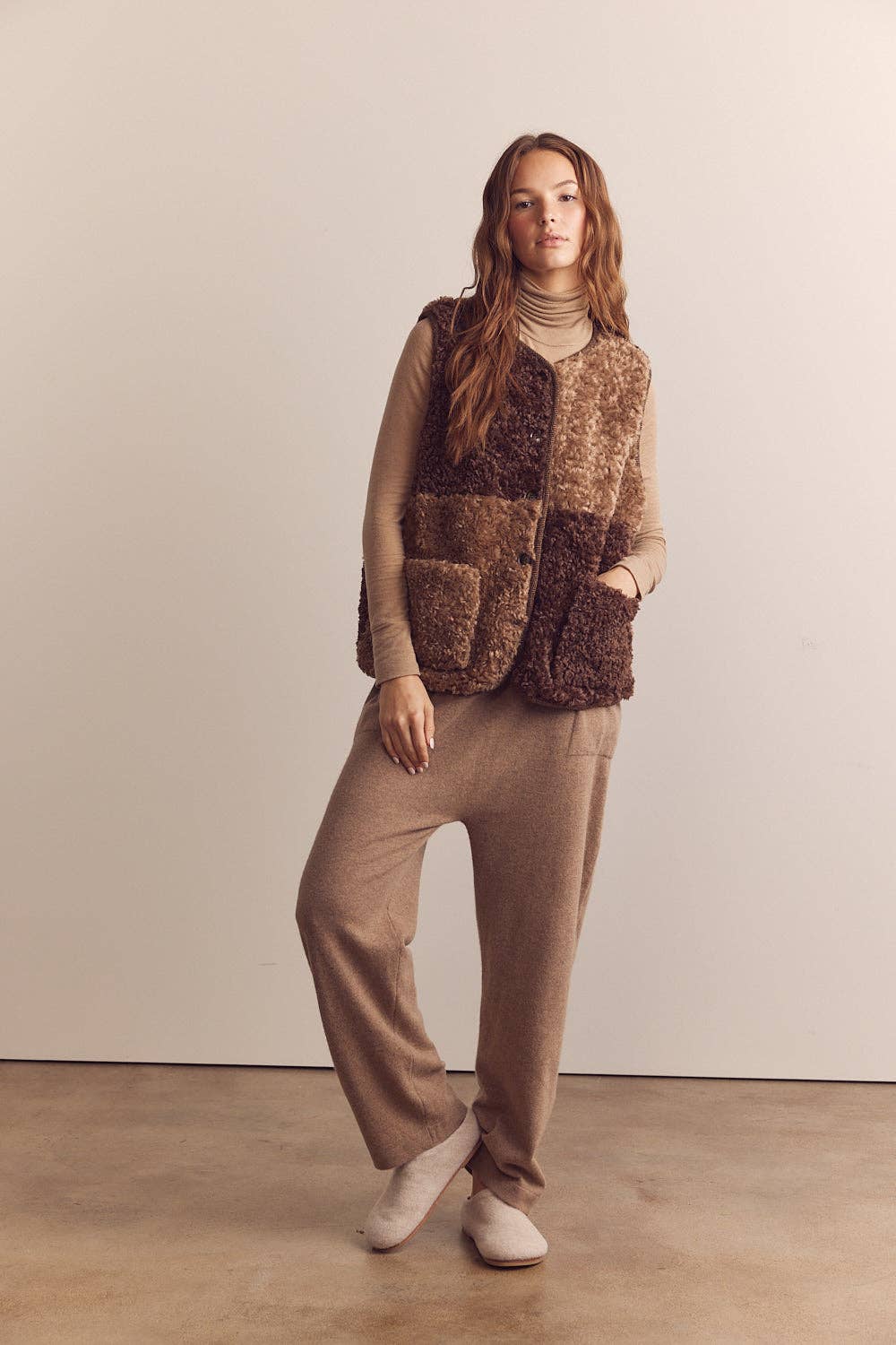 Color block wool blend shepherd reversible vest : Mocha/Brown / Patchwork / M/L