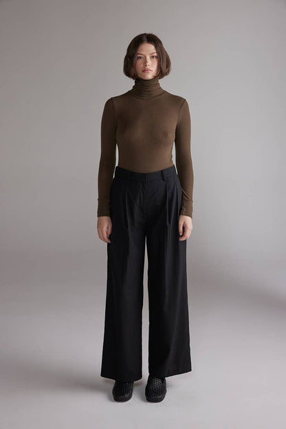 Wool blend turtleneck: D.Olive Solid