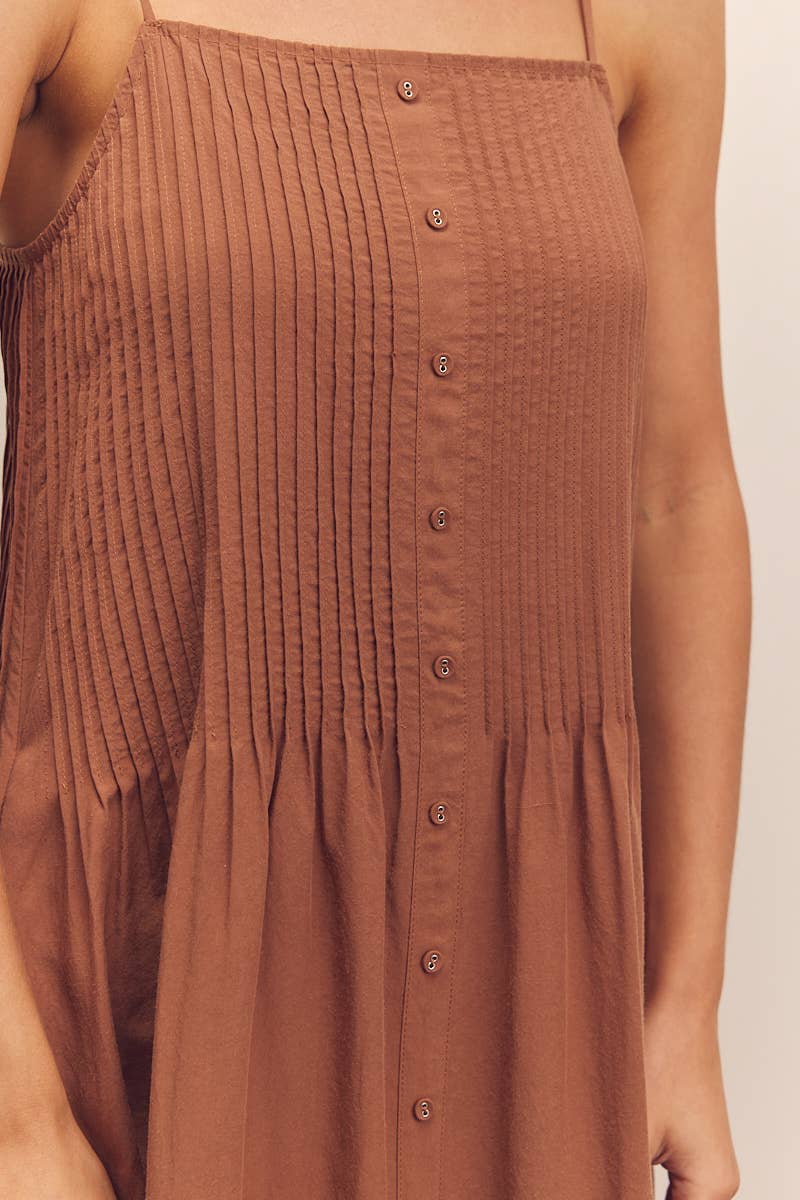 Pintuck top cami dress: Latte / Solid