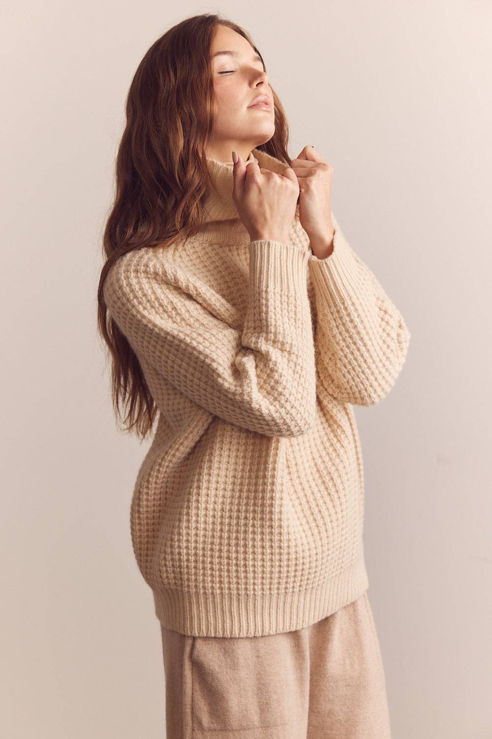 Wool turtleneck waffle sweater: Cream / Solid / XS/S