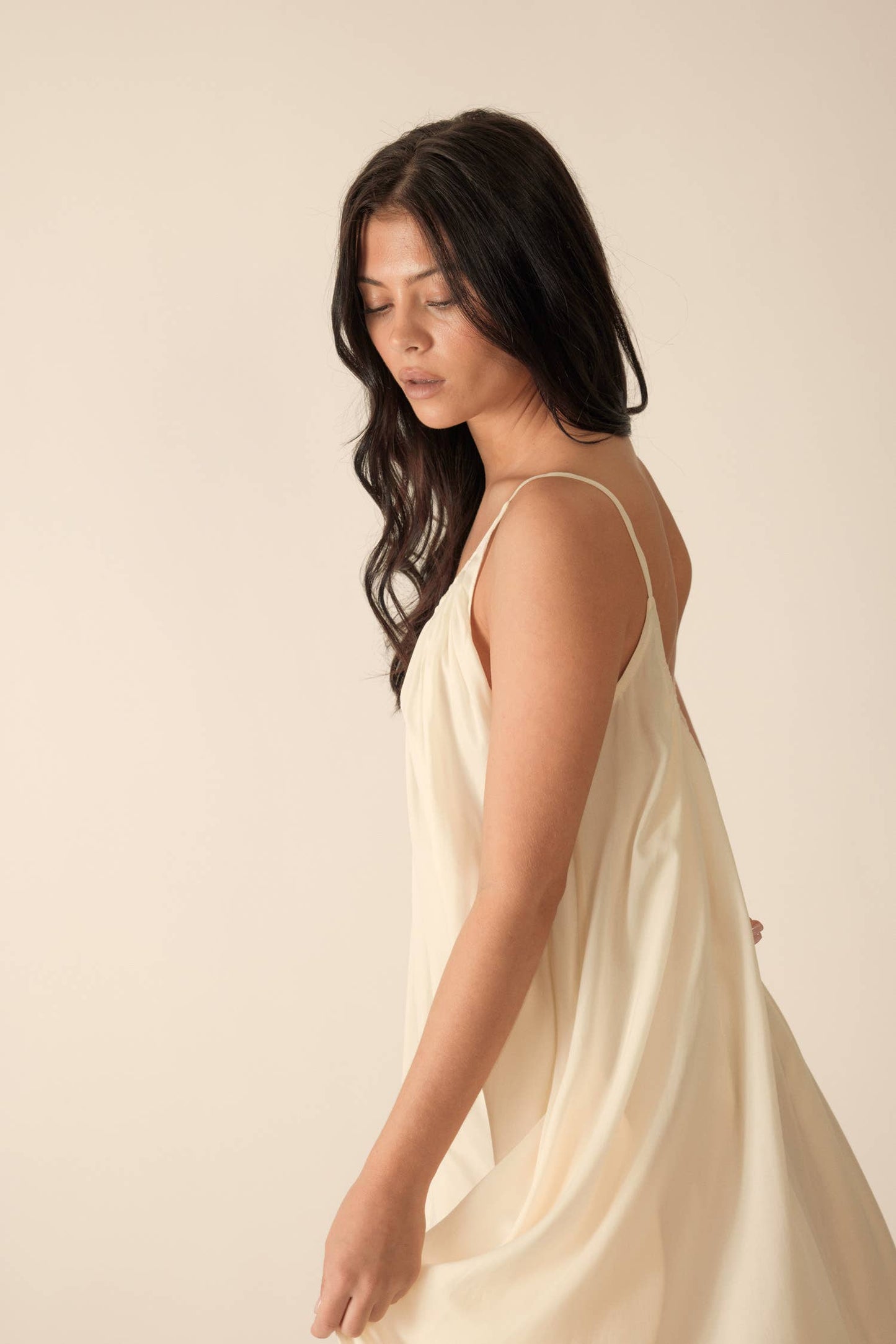 Low-back cami dress: / Ecro / 100% Tencel