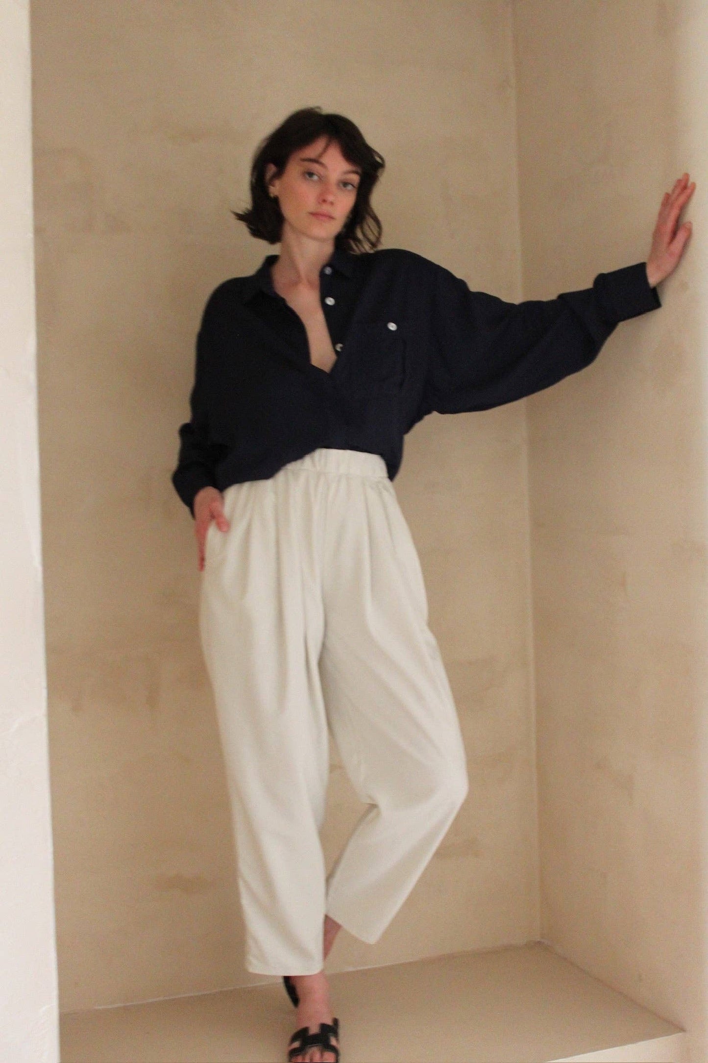 Lena Silk Canvas Pant: Black / S / 26"