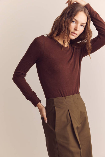 Wool blend lightweight knit top : Chestnut / Solid