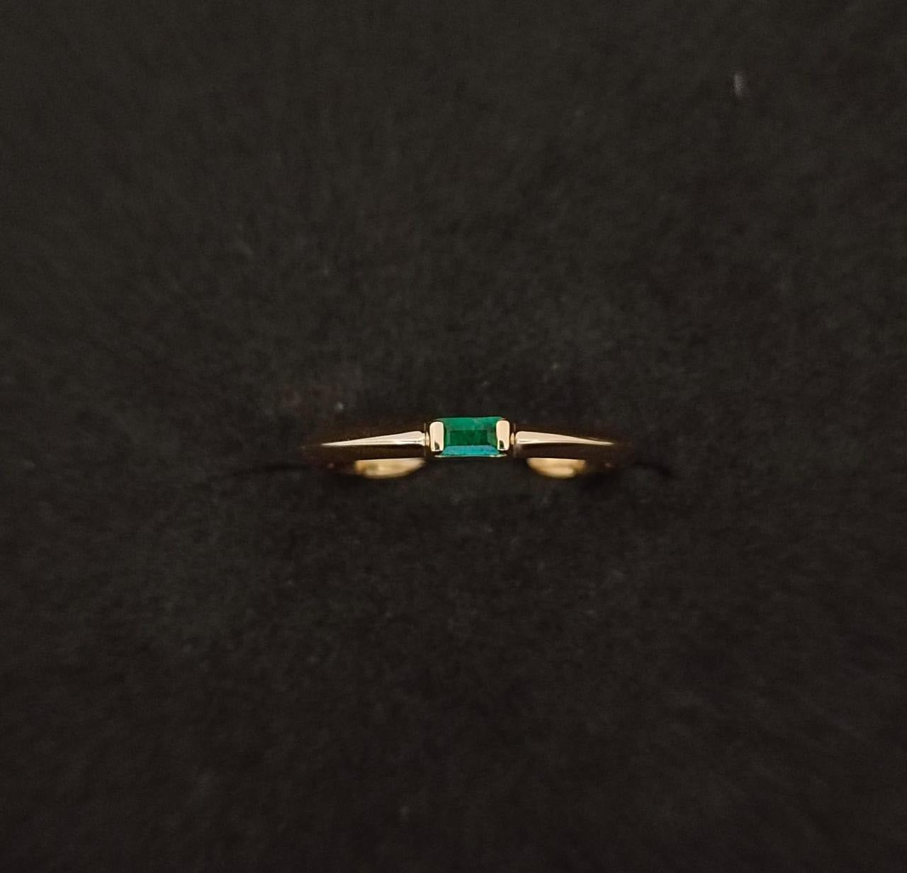 Emerald baguette Ring
