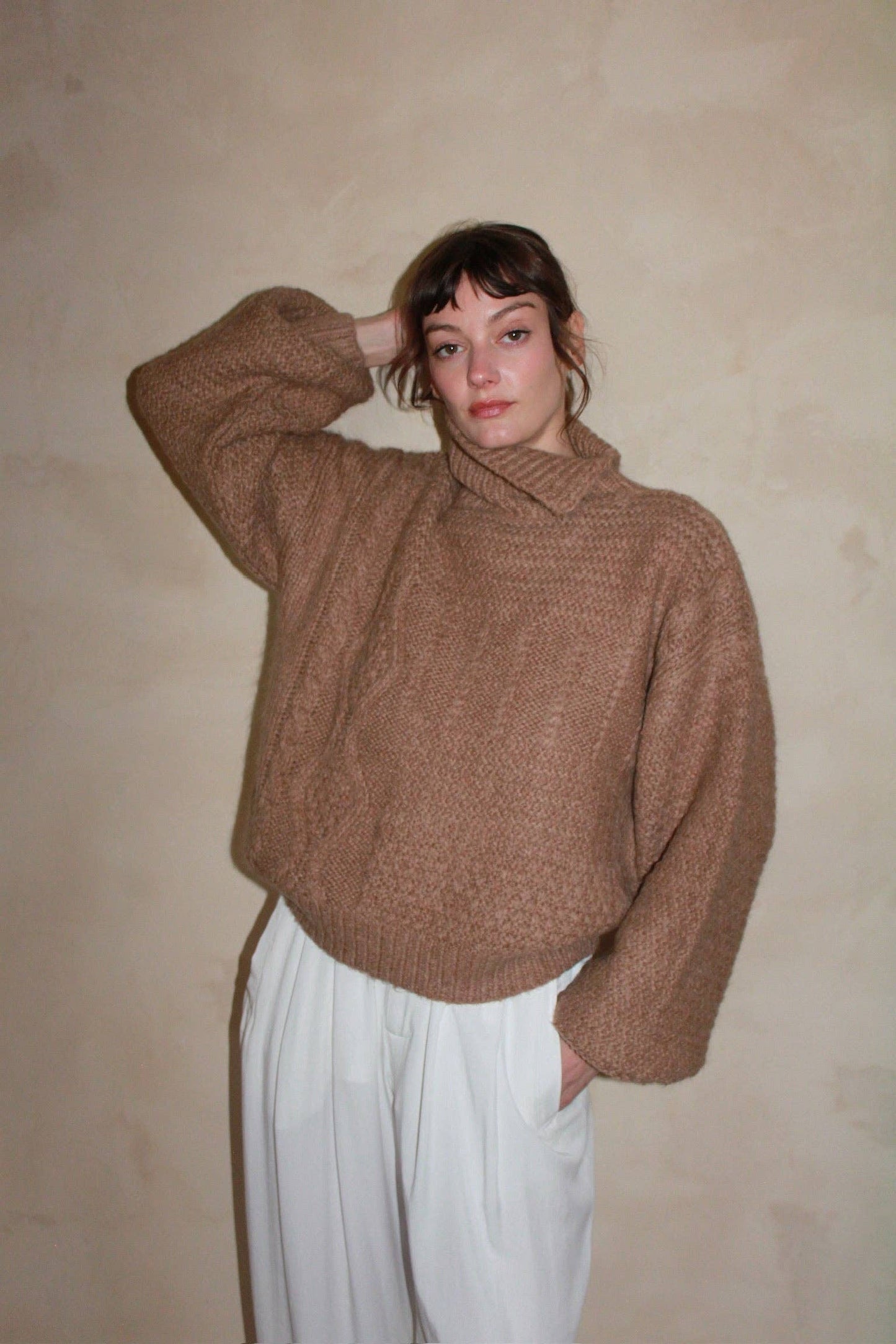 Ollie Knitted Suri Alpaca Sweater: Jute / O/S