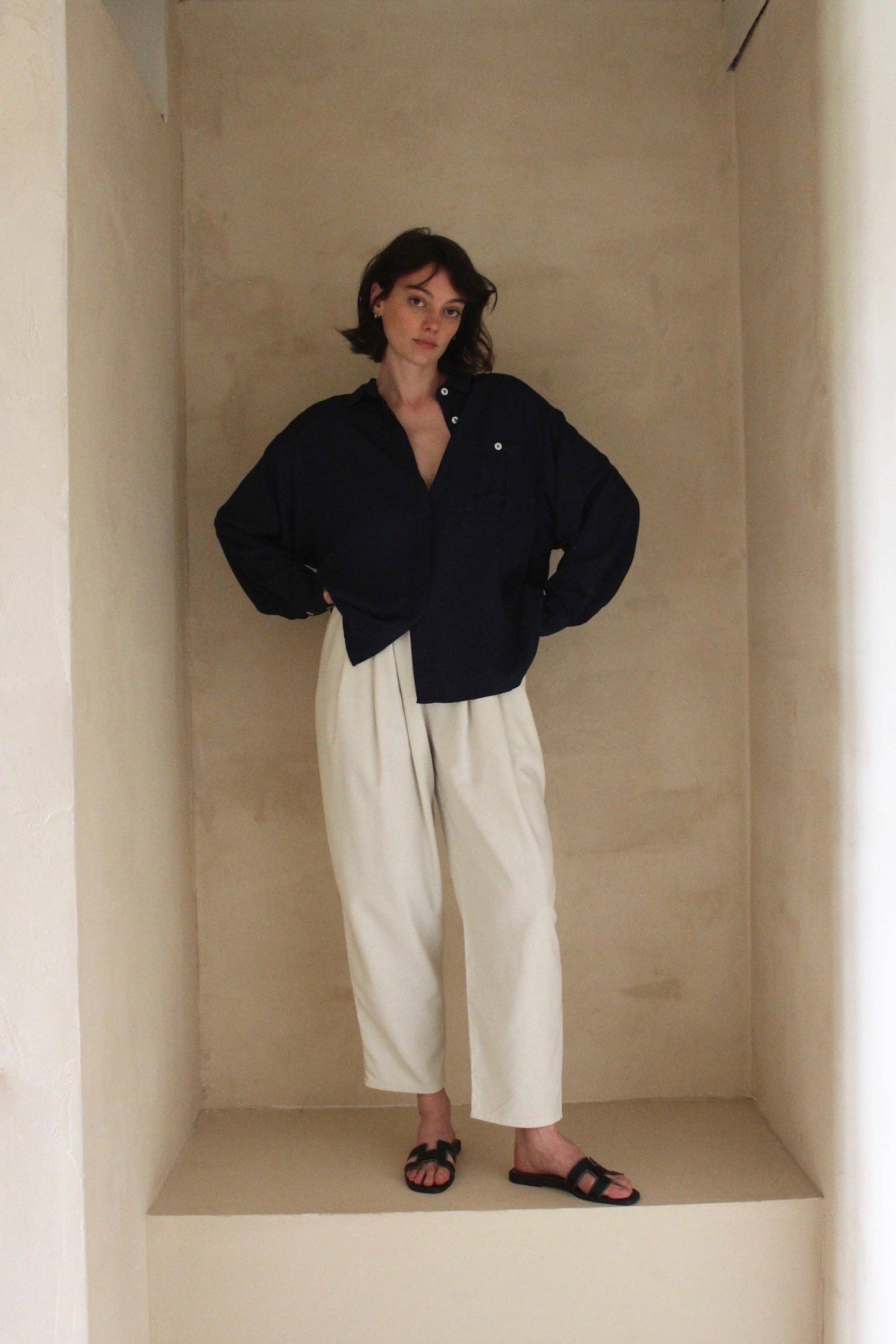 Lena Silk Canvas Pant: Black / S / 26"