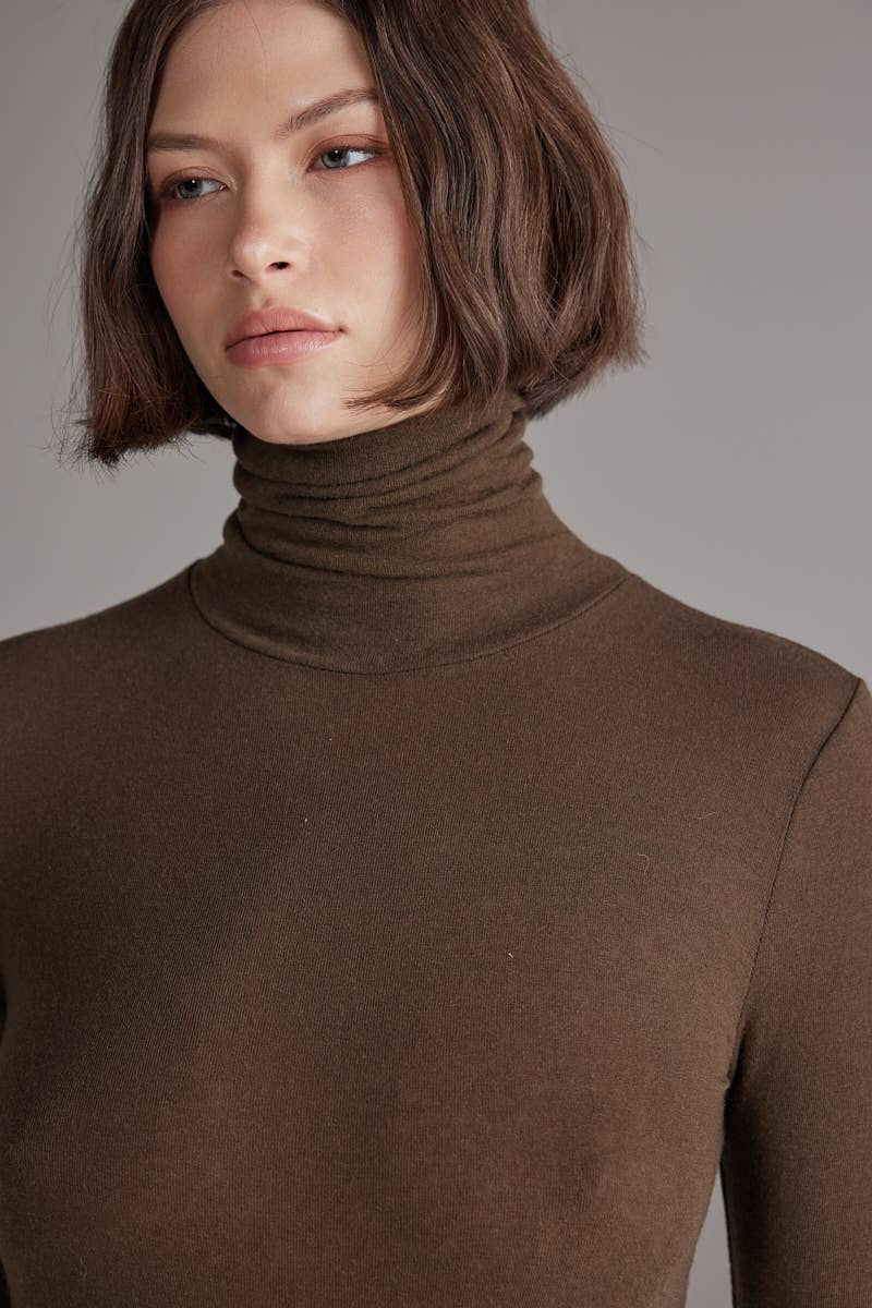 Wool blend turtleneck: D.Olive Solid