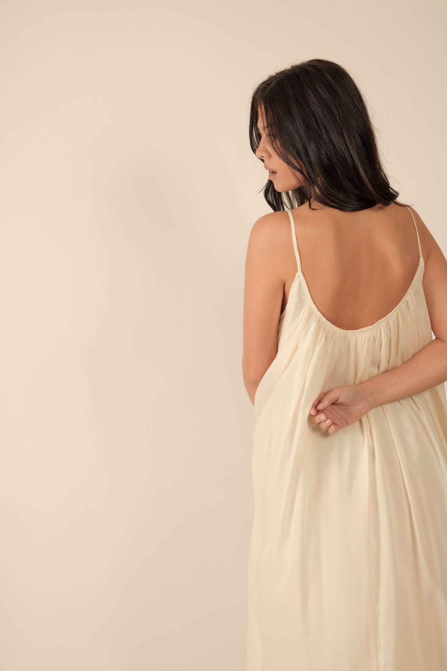 Low-back cami dress: / Ecro / 100% Tencel