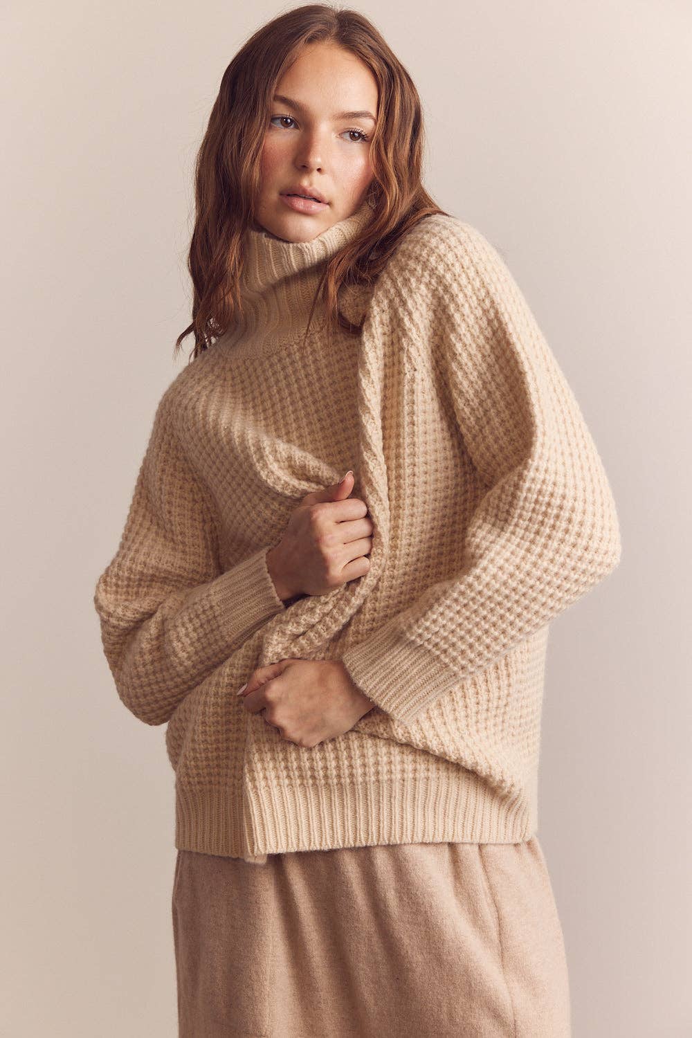 Wool turtleneck waffle sweater: Cream / Solid / XS/S