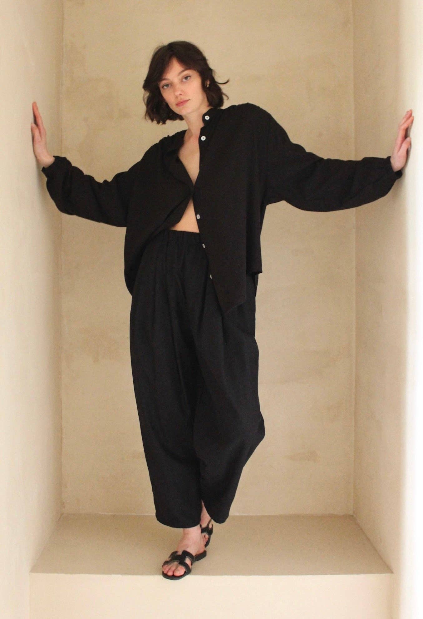 Lena Silk Canvas Pant: Black / S / 26"