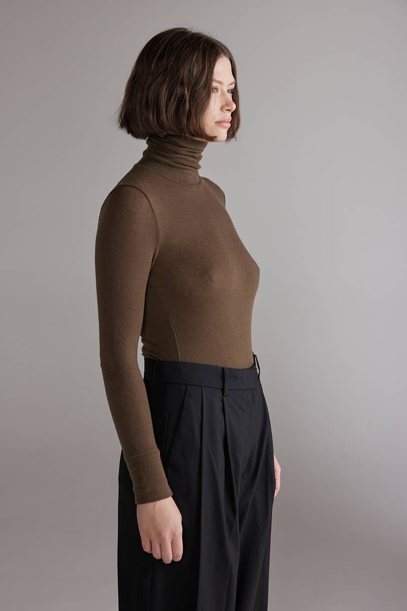 Wool blend turtleneck: D.Olive Solid
